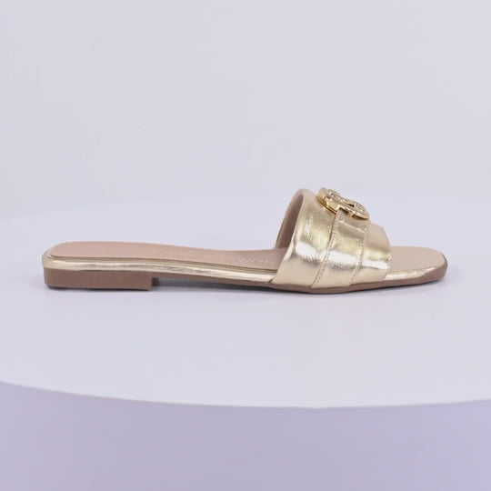 Sandalia Flat Madeleine Dorado